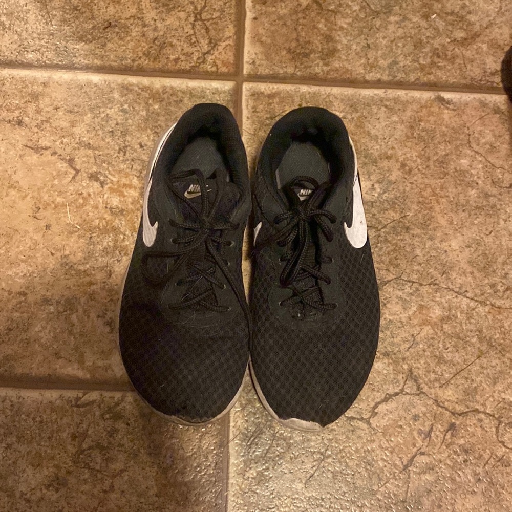 Girls Nike shoes